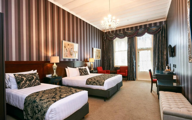 Prince's Gate Hotel