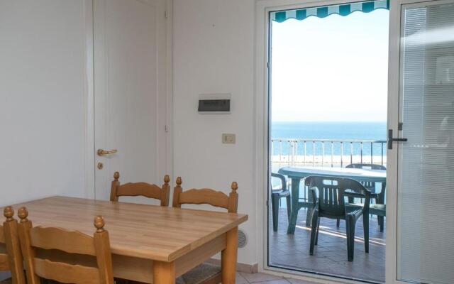N33 Numana bilocale con meraviglioso terrazzo sul mare
