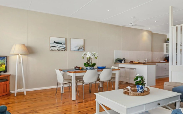 Ocean Blue Apartment Two - oceanfront apartment