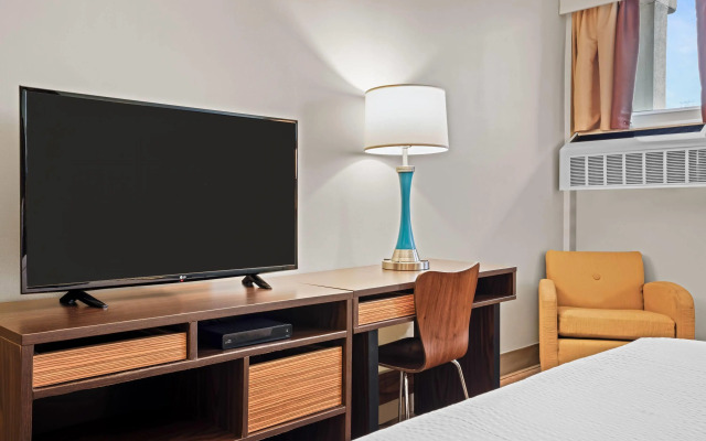 Super 8 by Wyndham Thunder Bay