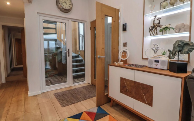 The Lodge @ Racecourse House