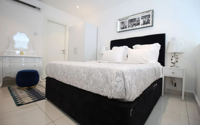 Embassy Gardens - One Bed