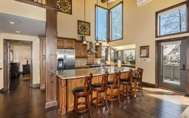 Potato Patch Club - 5 Br Townhouse