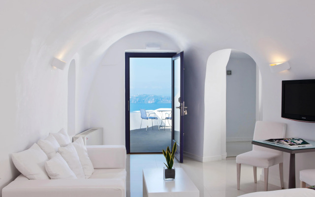 Katikies Chromata Santorini - The Leading Hotels of the World