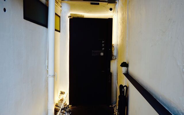SLEEEP - Capsule Hotel