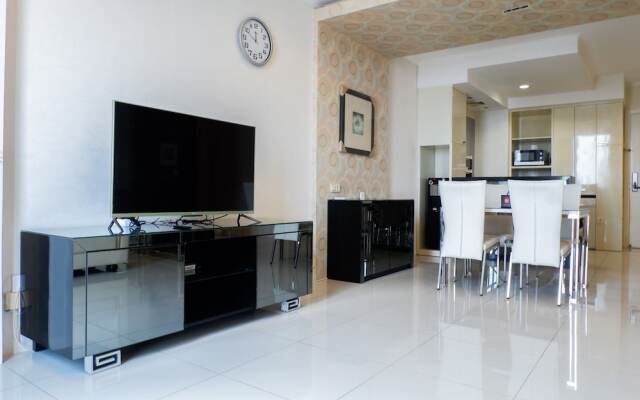 Exclusive 2BR The Via & The Vue Apartment Ciputra World By Travelio