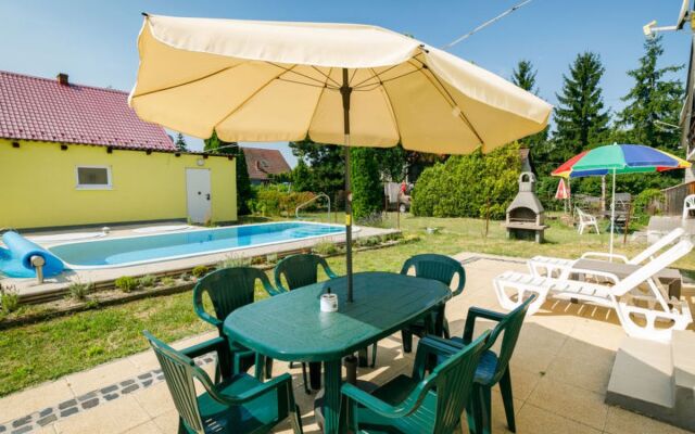House Sunny Day Balatonmariafurdo