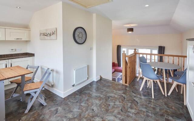 Host Stay Farrers View