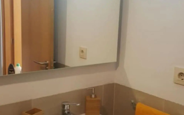 106995 House In Zahara