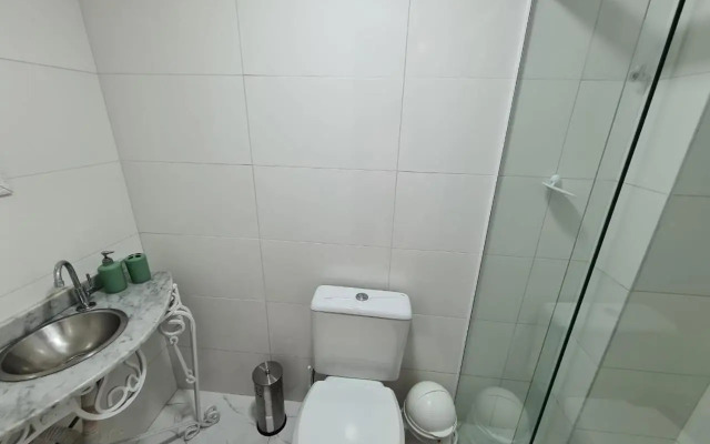 Apartamento Na Av Atlantica Com Ar Condicionado
