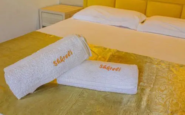 Shkreli Hotel Camp