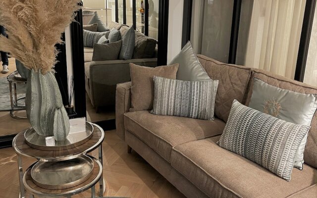 Elegance Room