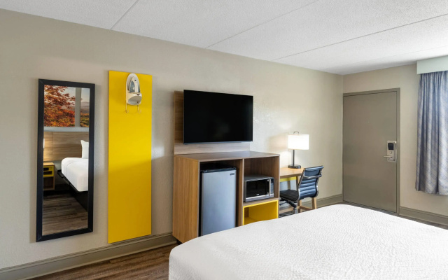 Days Inn by Wyndham Greeneville