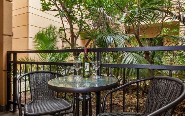 Best Western Northbridge Apartments