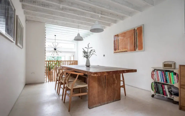 Simon Close by Onefinestay