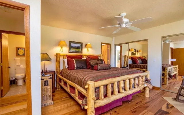 Tranquil Luxury Vacation At Windcliff 3 Bedroom Home by RedAwning