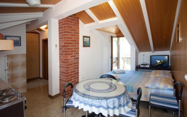 Damir - 80 m From Beach - A2
