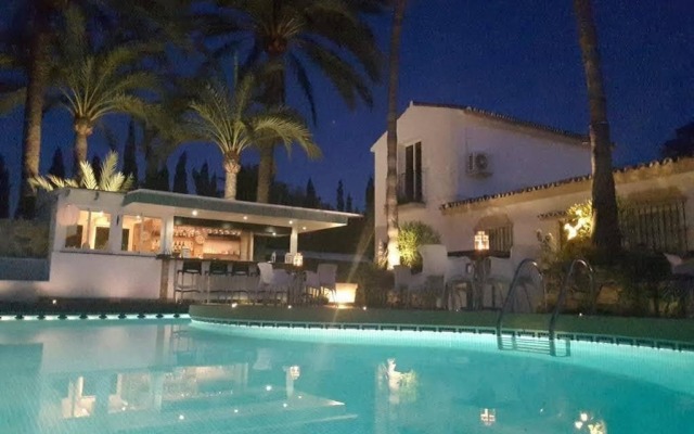 Banus Lodge