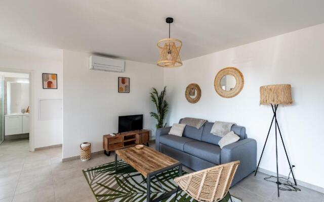 Mari - Appt tout confort 150m de la plage