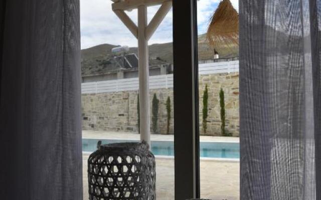 Laini Luxury Suites