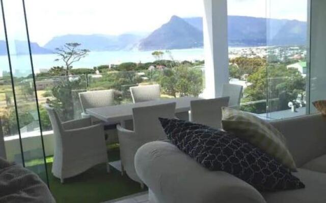 Mountain & Sea Apartments