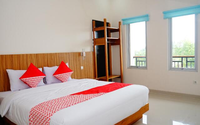 Capital O 399 Kelayang Beach Hotel