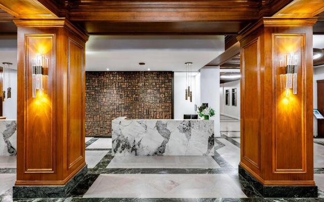 Hotel Fort Des Moines, Curio Collection by Hilton