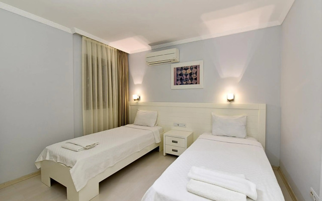 Royal Palm Residence