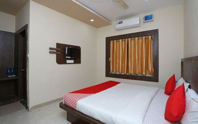 OYO 22955 Hotel Manorama