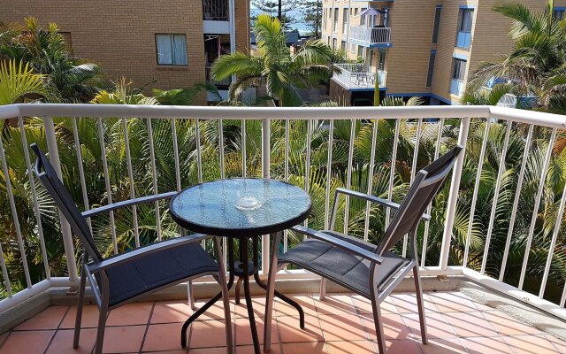 Outrigger Burleigh