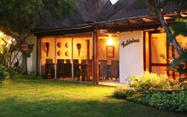 Thatchwood Country Lodge