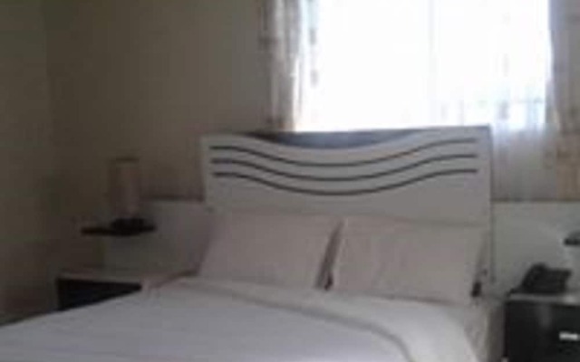 Moyo lodge