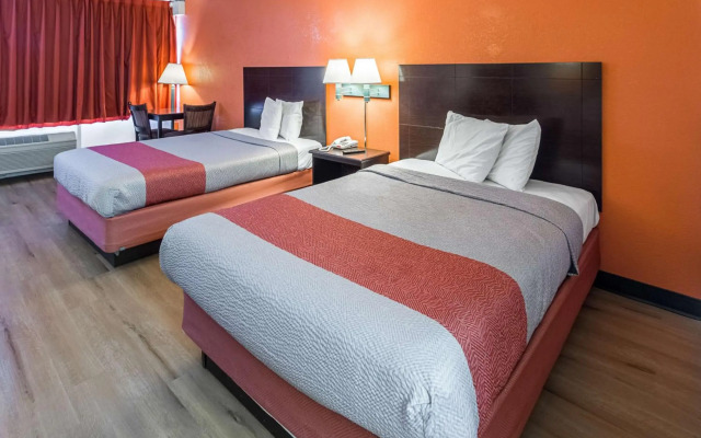 Motel 6 Groton, CT—Casinos Nearby