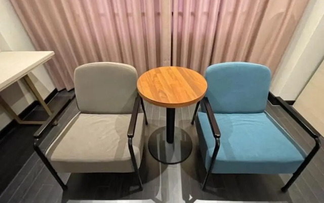 Hotel Summit
