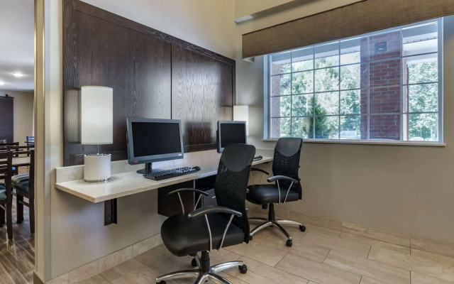 Comfort Inn & Suites Tualatin - Lake Oswego South