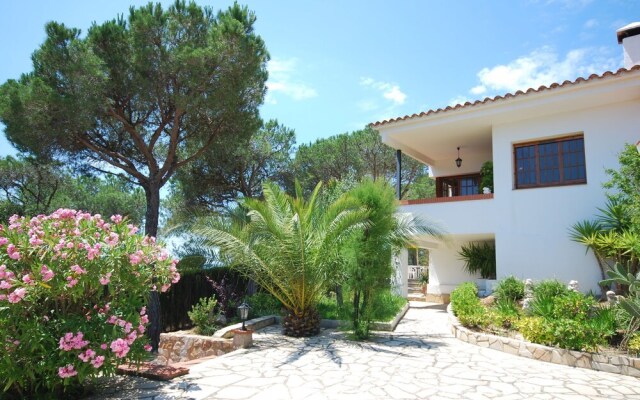 Luxurious Villa in Tordera With Private Pool and Garden