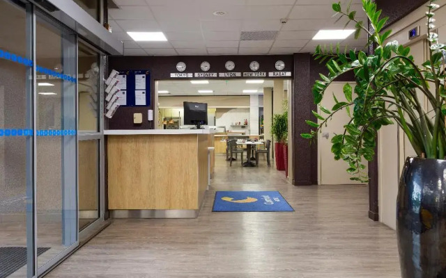 Comfort Hotel Aeroport Lyon St Exupery