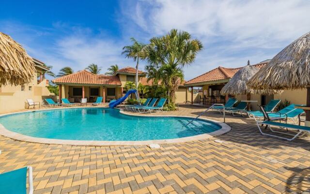 Tranquil 2BR 2BA in Gated Community Great Location
