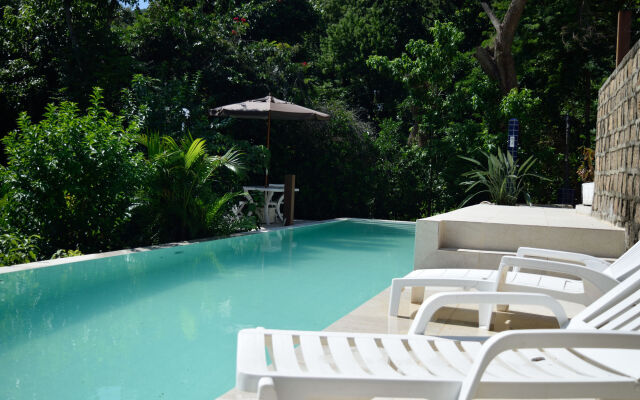 Banana Leaf Eco Hostel