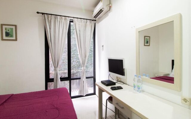 RedDoorz Apartment @ Cilandak