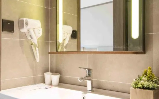 HanTing Hotel (Xi'an Jingwei Industrial Park Changqing West Road) – Bathroom – Xi'an