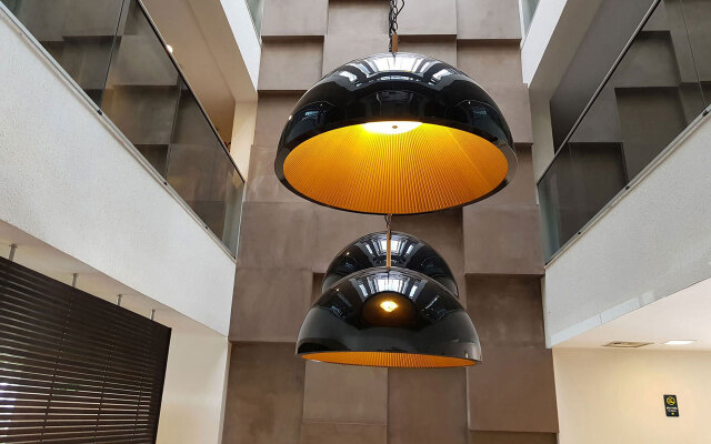 Naoum Hotel