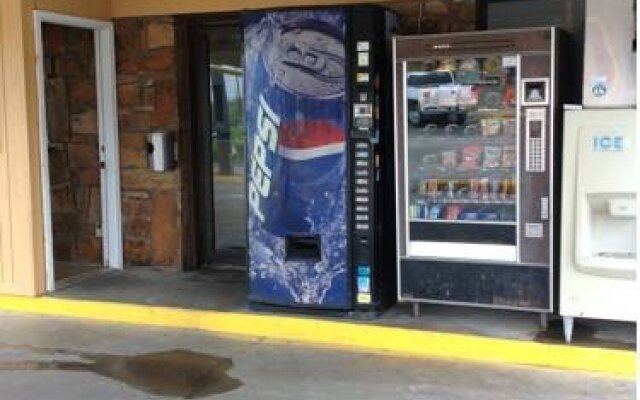 Interstate Inn Express