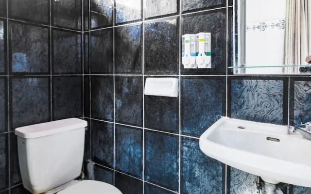 OYO 2628 Kartini Residence