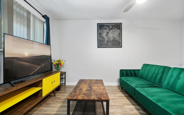 Stylish 1BR Near UT Highland Evonify