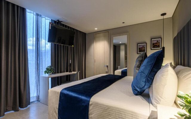 4 Sur Hotel