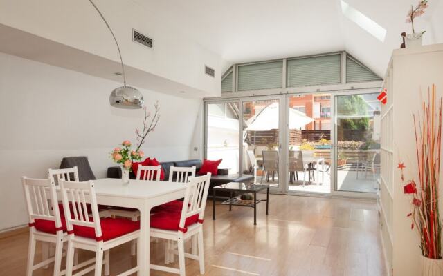 Centric Apartment Barna