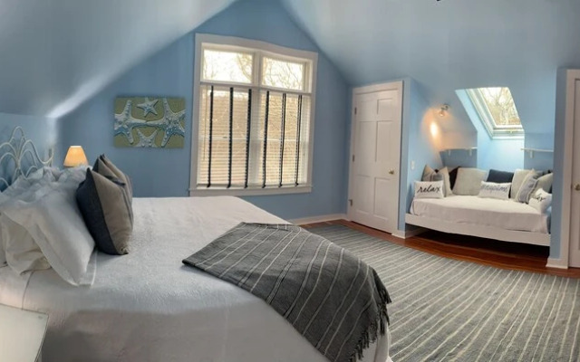 Lambert's Cove Hideaway