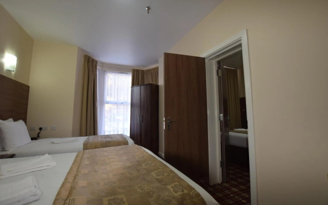 Lucky 8 Hotel