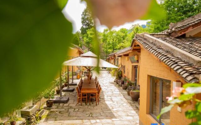 Yinxian Bieyuan Hostel